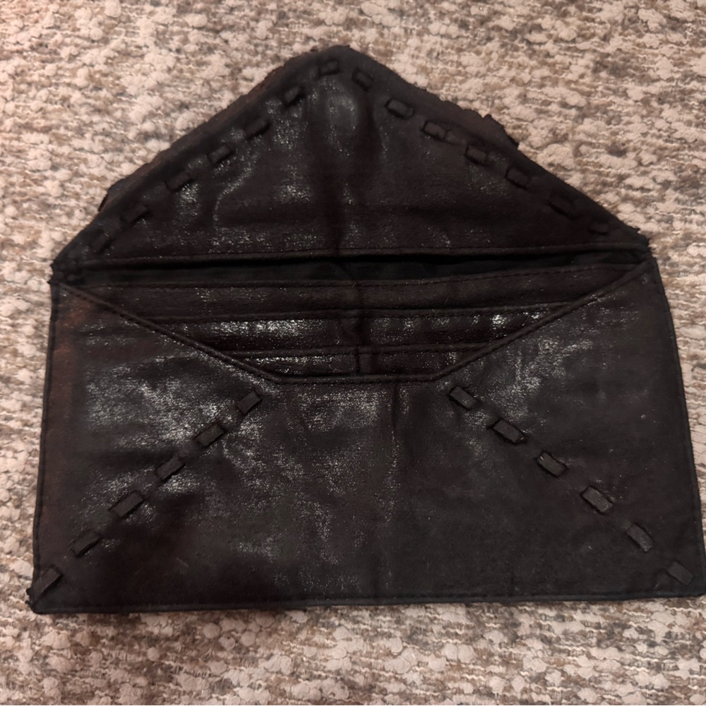 Matt & Nat Black Leather Clutch envelope shape - Picture 2 of 4